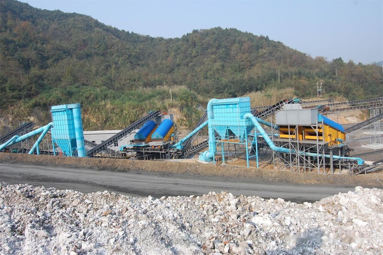 Kinglink 3YK3070 Inclined Vibrating Screen - Zeefinstallatie: afbeelding 3 Kinglink 3YK3070 Inclined Vibrating Screen - Zeefinstallatie: afbeelding 3