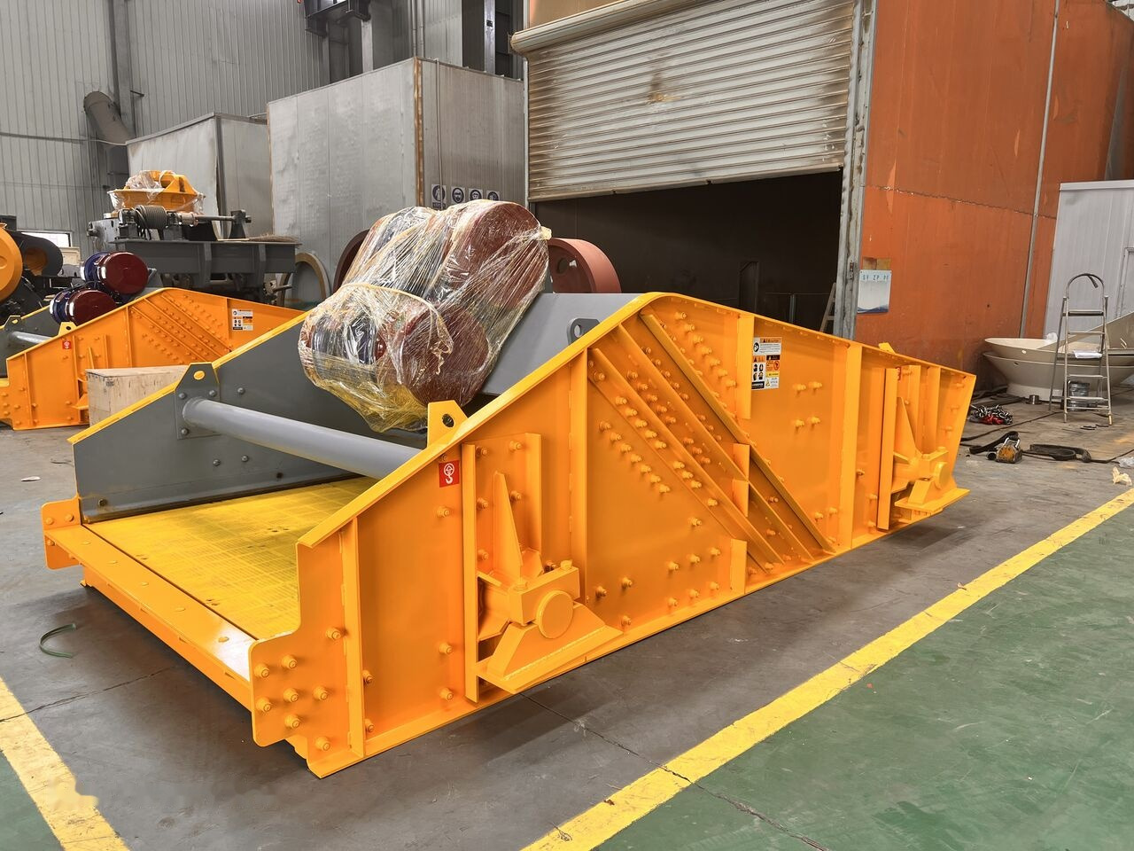 Kinglink DS2145 Dewatering Vibrating Screen - Zeefinstallatie: afbeelding 4 Kinglink DS2145 Dewatering Vibrating Screen - Zeefinstallatie: afbeelding 4