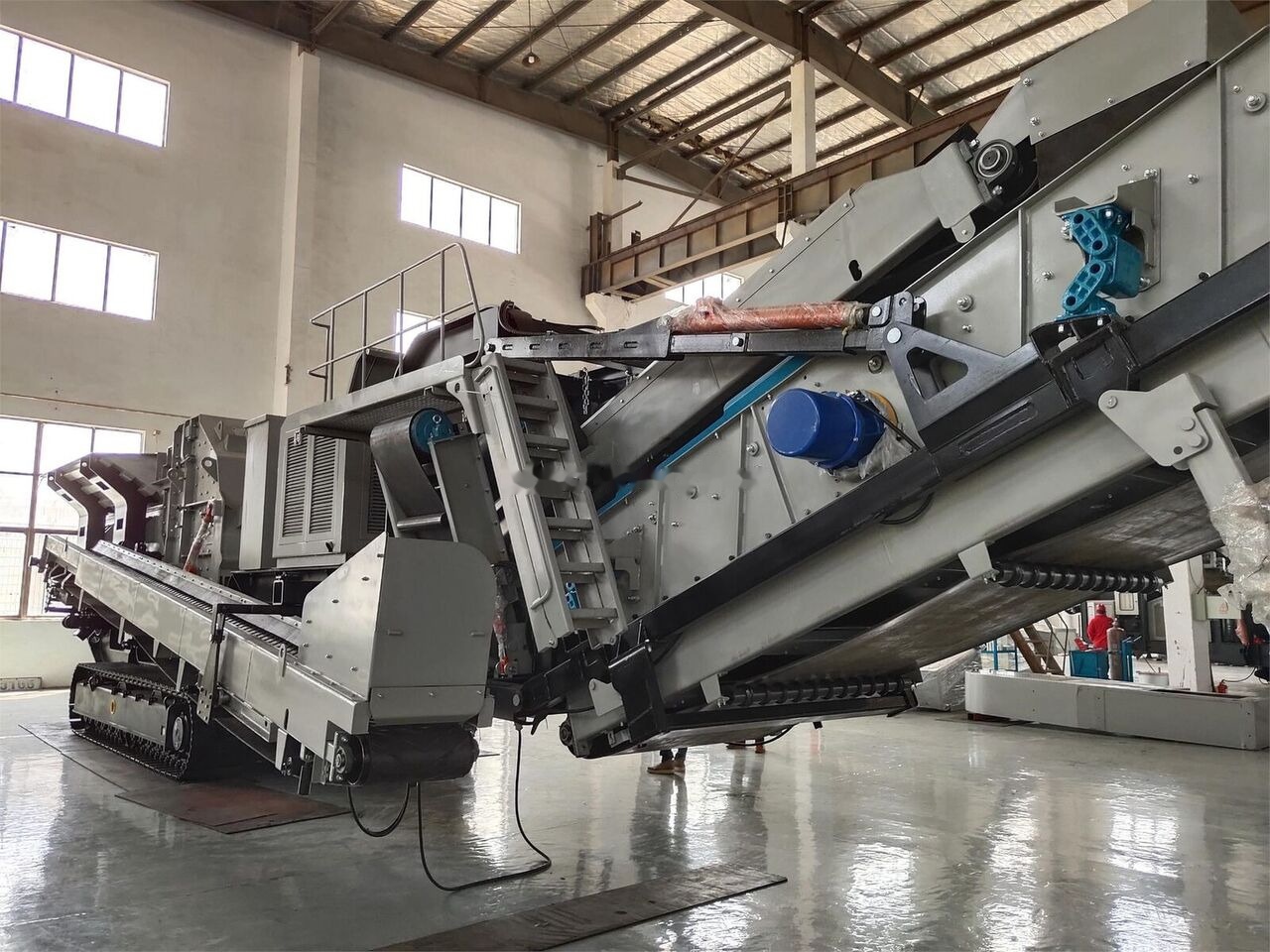 Kinglink KL3S2160F1315 Mobile Impact Crusher - Mobiele breker: afbeelding 4 Kinglink KL3S2160F1315 Mobile Impact Crusher - Mobiele breker: afbeelding 4