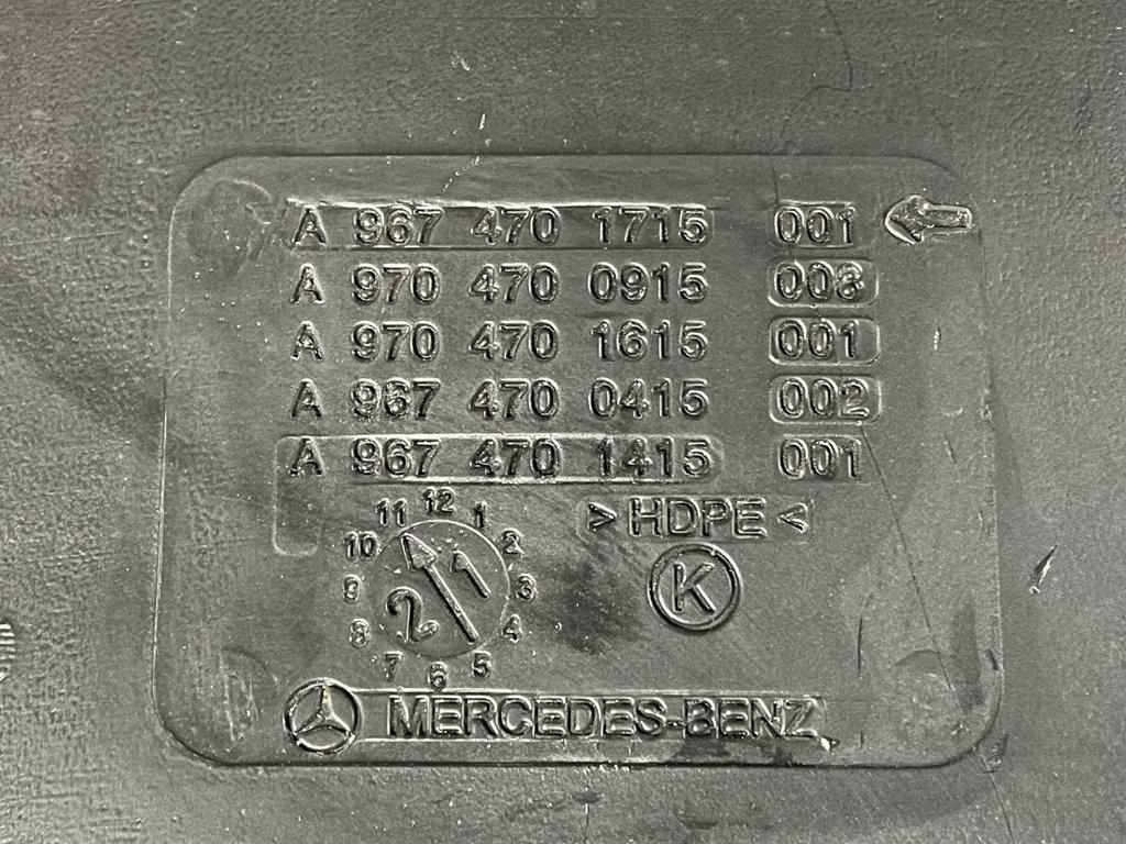 MERCEDES-BENZ - Α 9674701715 - AdBlue Tank voor Vrachtwagen: afbeelding 3 MERCEDES-BENZ - Α 9674701715 - AdBlue Tank voor Vrachtwagen: afbeelding 3