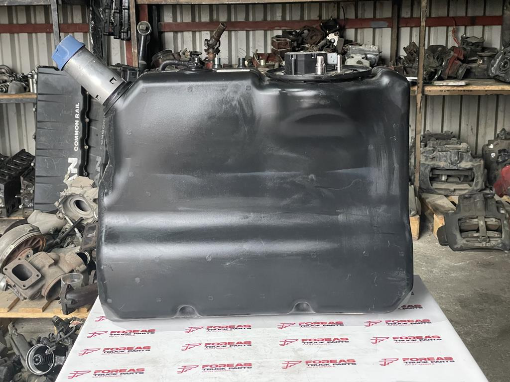 MERCEDES-BENZ - Α 9674701715 - AdBlue Tank voor Vrachtwagen: afbeelding 1 MERCEDES-BENZ - Α 9674701715 - AdBlue Tank voor Vrachtwagen: afbeelding 1