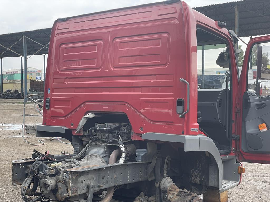 MERCEDES-BENZ ATEGO 3 - Cabine voor Vrachtwagen: afbeelding 5 MERCEDES-BENZ ATEGO 3 - Cabine voor Vrachtwagen: afbeelding 5