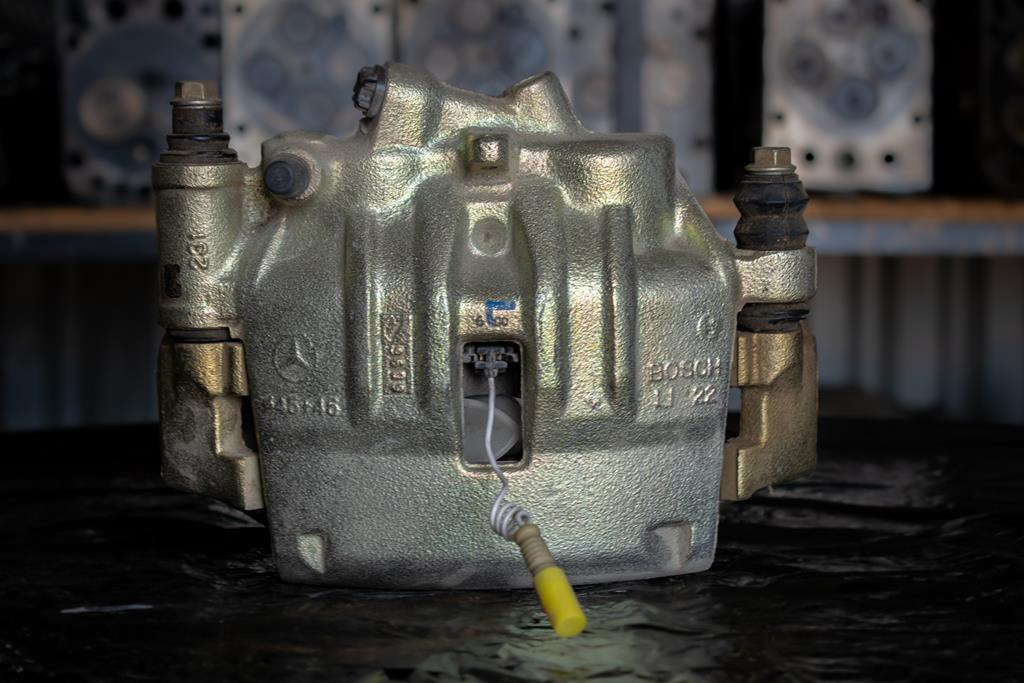 MERCEDES-BENZ SPRINTER ΟΜ611 - FRONT - DRIVER - Remklauw voor Vrachtwagen: afbeelding 3 MERCEDES-BENZ SPRINTER ΟΜ611 - FRONT - DRIVER - Remklauw voor Vrachtwagen: afbeelding 3