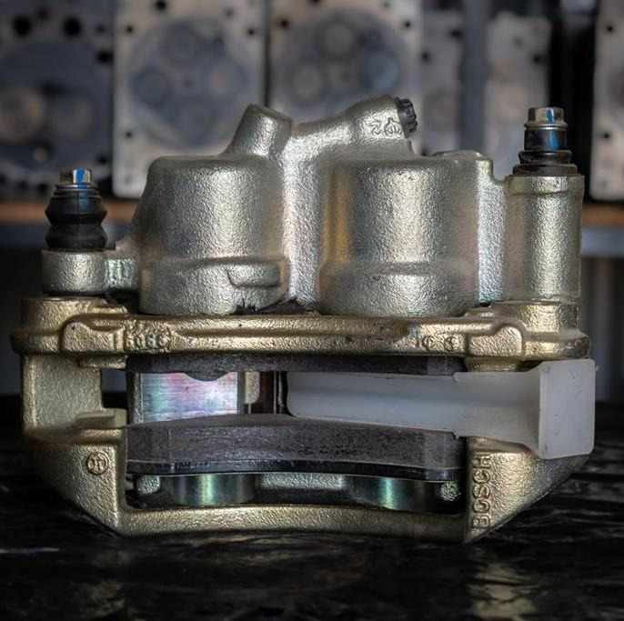 MERCEDES-BENZ SPRINTER ΟΜ611 - FRONT - DRIVER - Remklauw voor Vrachtwagen: afbeelding 2 MERCEDES-BENZ SPRINTER ΟΜ611 - FRONT - DRIVER - Remklauw voor Vrachtwagen: afbeelding 2