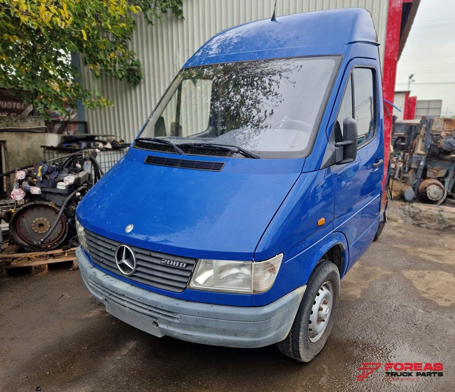 MERCEDES SPRINTER OM601 - Cabine voor Bedrijfswagen: afbeelding 1 MERCEDES SPRINTER OM601 - Cabine voor Bedrijfswagen: afbeelding 1