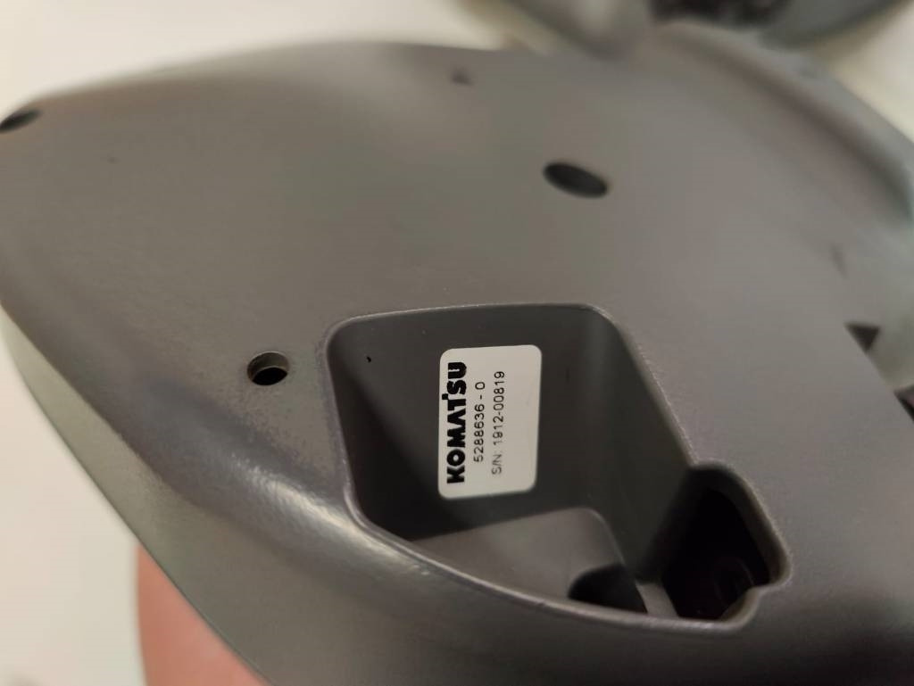 Komatsu Joysticks - Elektrisch systeem voor Bosbouwmachine: afbeelding 4 Komatsu Joysticks - Elektrisch systeem voor Bosbouwmachine: afbeelding 4