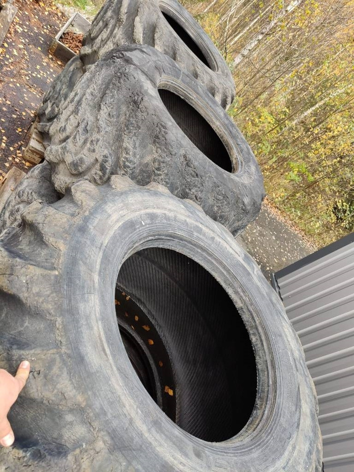 Nokian 800/40-26,5 - Band voor Bosbouwmachine: afbeelding 3 Nokian 800/40-26,5 - Band voor Bosbouwmachine: afbeelding 3