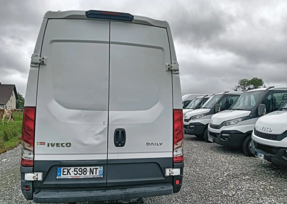 Gesloten bestelwagen Iveco 35S14,35S13,35C13,35C12,: afbeelding 12 Gesloten bestelwagen Iveco 35S14,35S13,35C13,35C12,: afbeelding 12