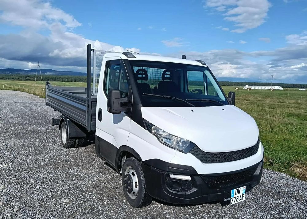 Iveco DAILY 35C13, 35C12, 35C14, 35C15 - Kipper bestelwagen: afbeelding 3 Iveco DAILY 35C13, 35C12, 35C14, 35C15 - Kipper bestelwagen: afbeelding 3