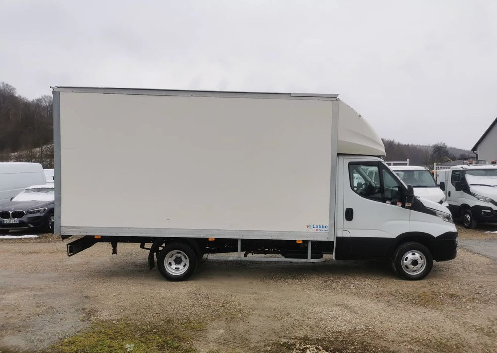 Iveco 3.0-150KM Daily 35C15 Kontener długi rama 35-150 kiper Klimatyzacja długi rozstaw - Bestelwagen gesloten laadbak: afbeelding 4 Iveco 3.0-150KM Daily 35C15 Kontener długi rama 35-150 kiper Klimatyzacja długi rozstaw - Bestelwagen gesloten laadbak: afbeelding 4
