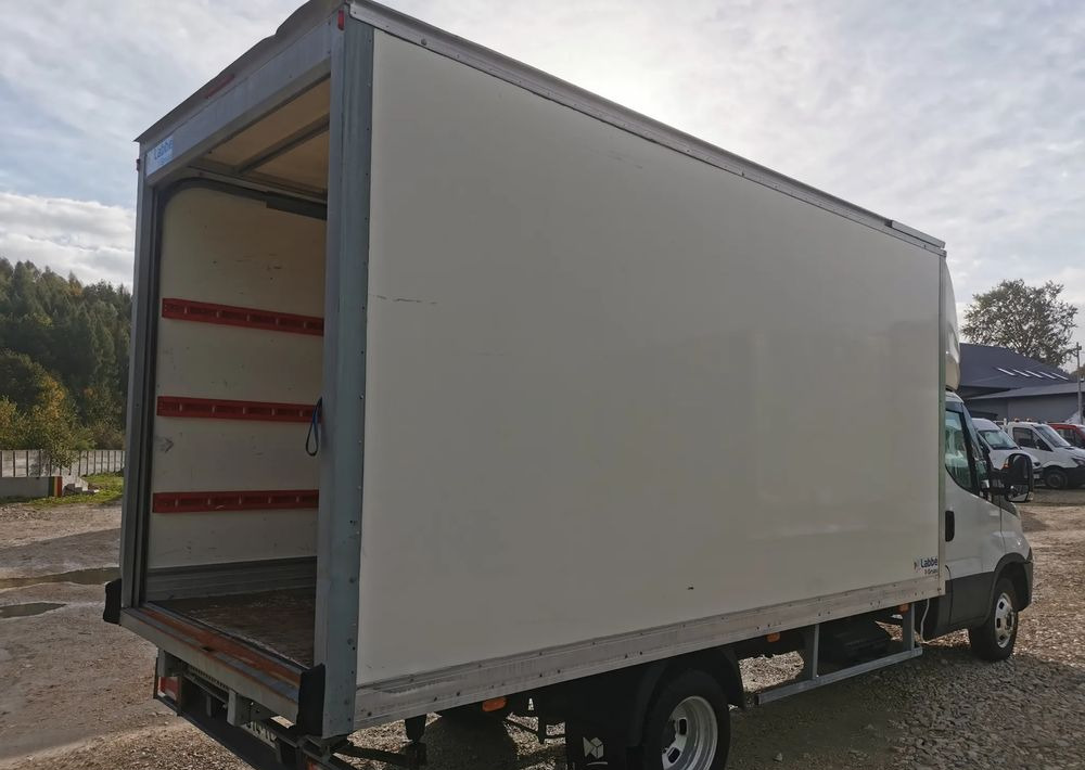 Iveco 3.0-150KM Daily 35C15 Kontener długi rama 35-150 kiper Klimatyzacja długi rozstaw - Bestelwagen gesloten laadbak: afbeelding 5 Iveco 3.0-150KM Daily 35C15 Kontener długi rama 35-150 kiper Klimatyzacja długi rozstaw - Bestelwagen gesloten laadbak: afbeelding 5