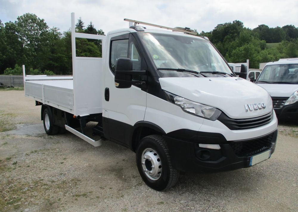 Iveco Daily 3.0 na bliźniaku 70C18 skrzynia, laweta, rama, HDS, 70-180 kiper - Vrachtwagen met open laadbak: afbeelding 1 Iveco Daily 3.0 na bliźniaku 70C18 skrzynia, laweta, rama, HDS, 70-180 kiper - Vrachtwagen met open laadbak: afbeelding 1