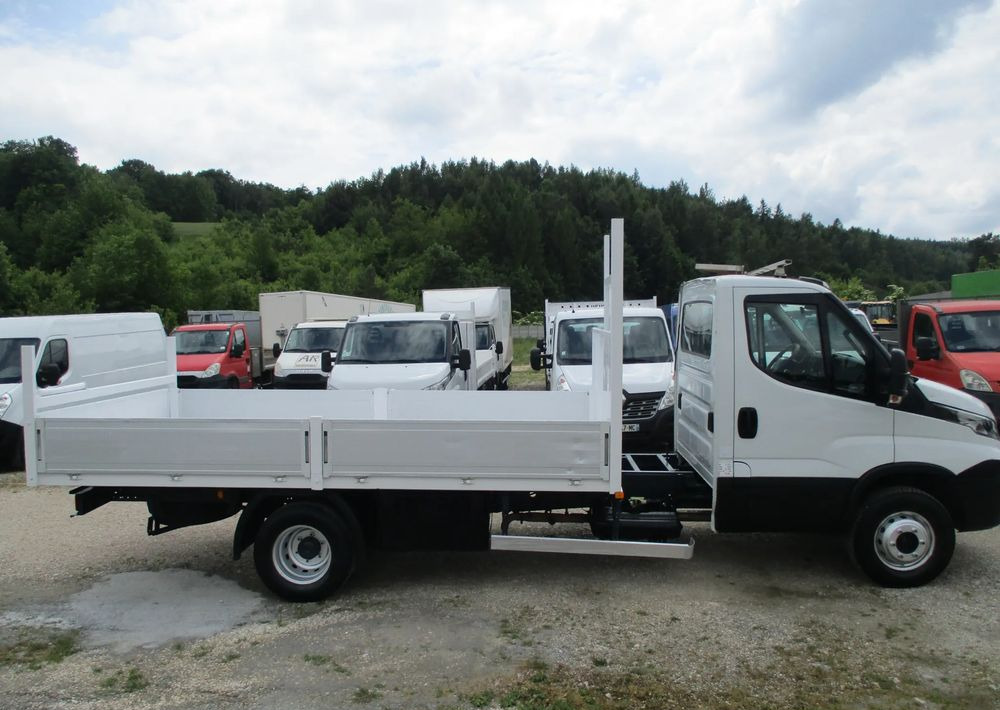 Iveco Daily 3.0 na bliźniaku 70C18 skrzynia, laweta, rama, HDS, 70-180 kiper - Vrachtwagen met open laadbak: afbeelding 3 Iveco Daily 3.0 na bliźniaku 70C18 skrzynia, laweta, rama, HDS, 70-180 kiper - Vrachtwagen met open laadbak: afbeelding 3
