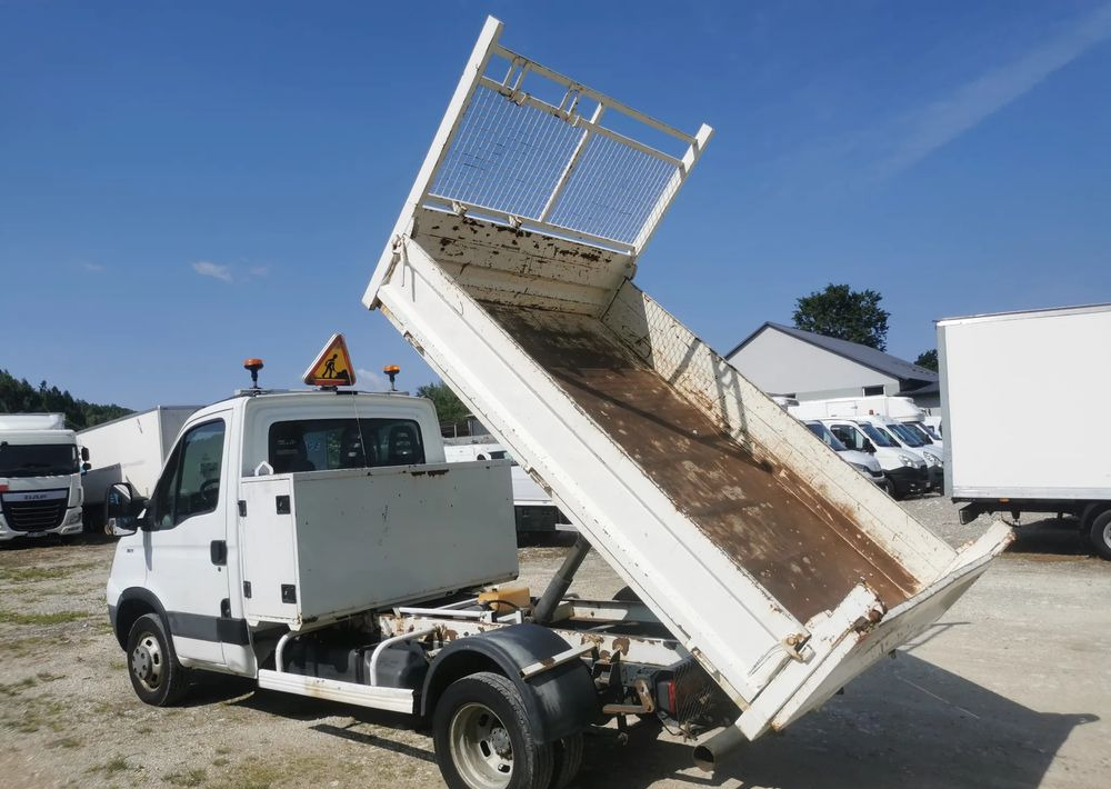 Iveco Daily 35C11 Kiper wywrotka Hak Bliźniak sprowadzony - Kipper bestelwagen: afbeelding 5 Iveco Daily 35C11 Kiper wywrotka Hak Bliźniak sprowadzony - Kipper bestelwagen: afbeelding 5