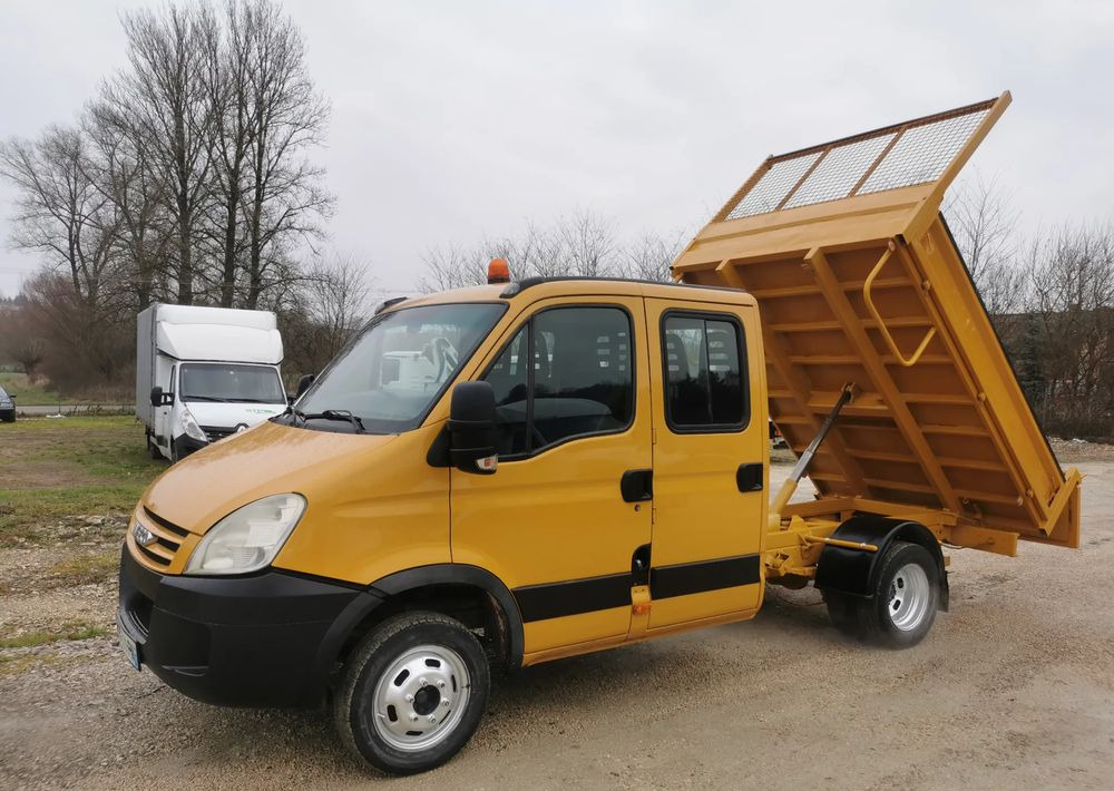 Iveco Daily 35C12 Brygadówka wywrotka Dubel hak kiper doka 35C13 - Kipper bestelwagen: afbeelding 2 Iveco Daily 35C12 Brygadówka wywrotka Dubel hak kiper doka 35C13 - Kipper bestelwagen: afbeelding 2
