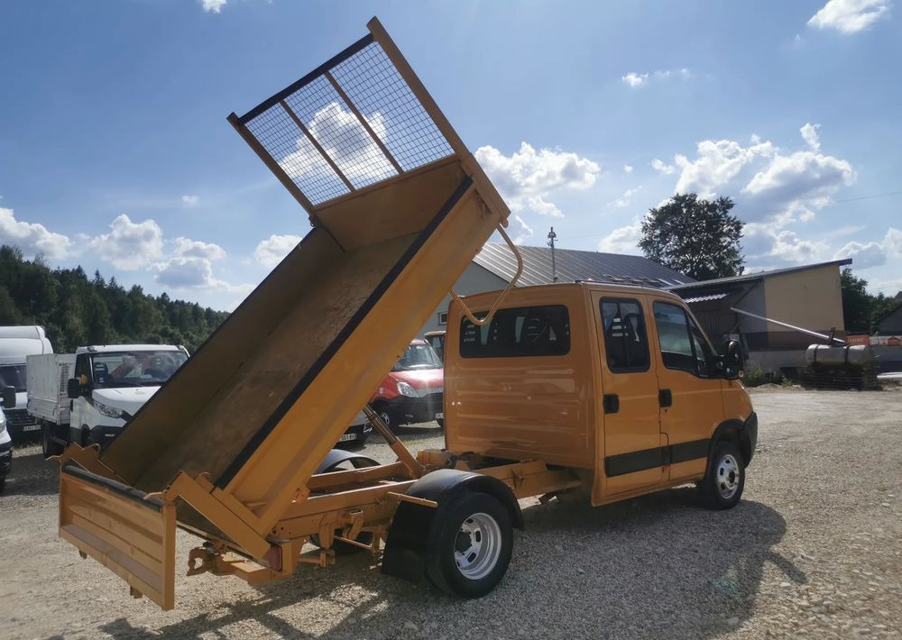 Iveco Daily 35C12 Brygadówka wywrotka Dubel hak kiper doka 35C13 - Kipper bestelwagen: afbeelding 5 Iveco Daily 35C12 Brygadówka wywrotka Dubel hak kiper doka 35C13 - Kipper bestelwagen: afbeelding 5