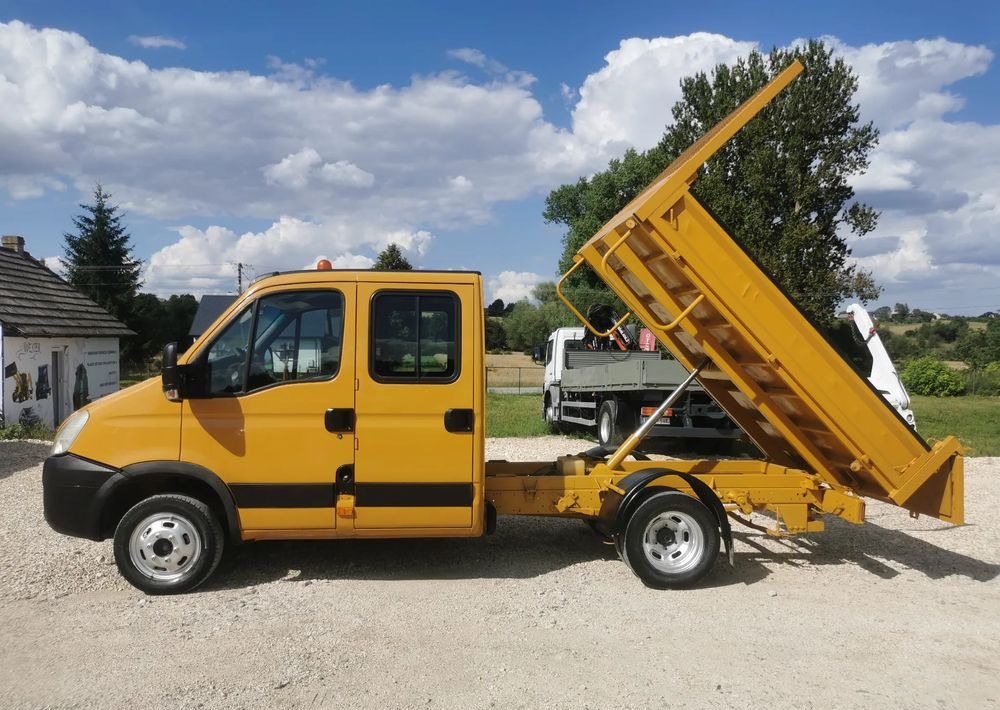Iveco Daily 35C12 Brygadówka wywrotka Dubel hak kiper doka 35C13 - Kipper bestelwagen: afbeelding 3 Iveco Daily 35C12 Brygadówka wywrotka Dubel hak kiper doka 35C13 - Kipper bestelwagen: afbeelding 3