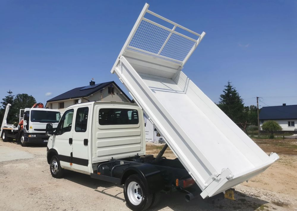 Iveco Daily 35C13 Kiper brygadówka 7-os wywrotka 130KM klimatyzacja Hak doka - Kipper bestelwagen: afbeelding 3 Iveco Daily 35C13 Kiper brygadówka 7-os wywrotka 130KM klimatyzacja Hak doka - Kipper bestelwagen: afbeelding 3