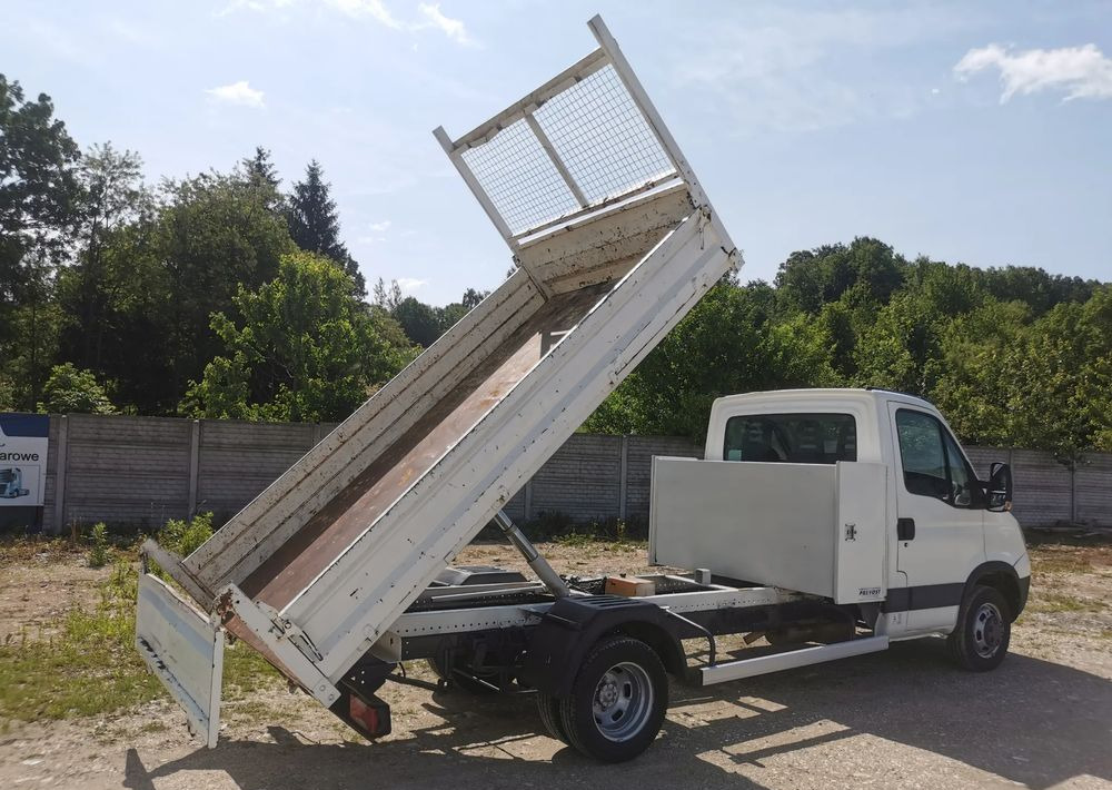 Iveco Daily 35C15 Kiper 3.0 - 150KM wywrotka Hak Bliźniak blokada mostu Klima - Kipper bestelwagen: afbeelding 5 Iveco Daily 35C15 Kiper 3.0 - 150KM wywrotka Hak Bliźniak blokada mostu Klima - Kipper bestelwagen: afbeelding 5