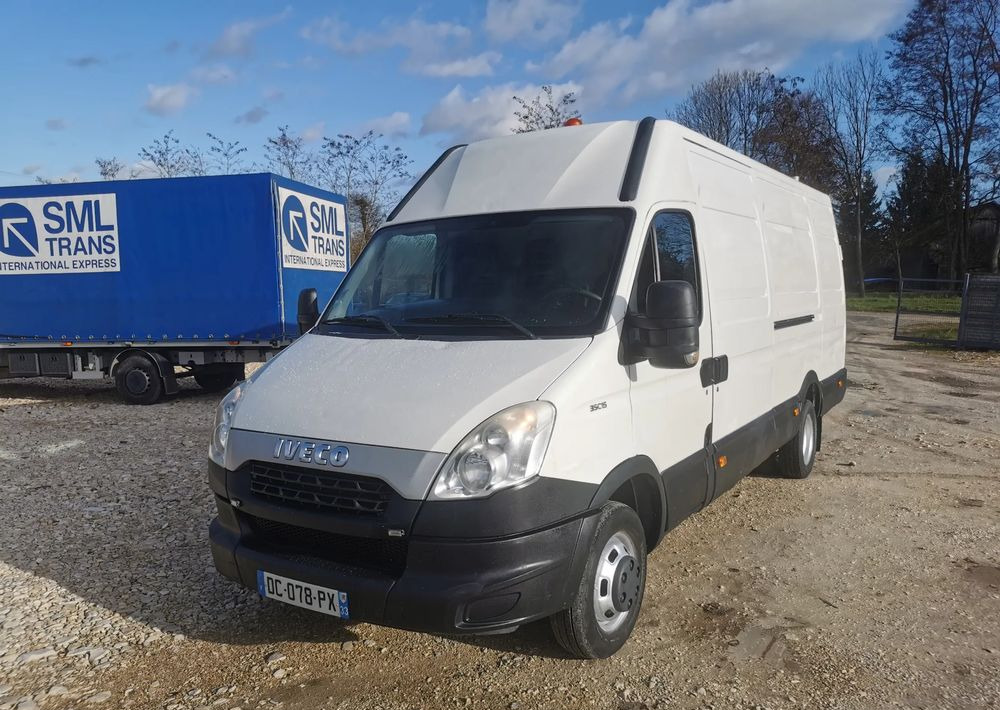 Iveco Daily 35C15 blaszak 3.0-150KM blizniak L3H3 długi Hak - Gesloten bestelwagen: afbeelding 1 Iveco Daily 35C15 blaszak 3.0-150KM blizniak L3H3 długi Hak - Gesloten bestelwagen: afbeelding 1