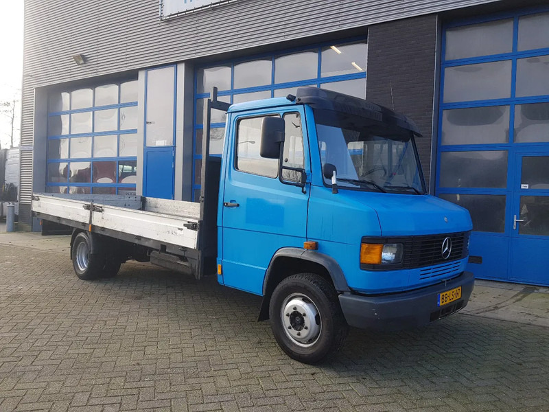Mercedes-Benz 611 D Open laadbak Manual - Vrachtwagen met open laadbak: afbeelding 5 Mercedes-Benz 611 D Open laadbak Manual - Vrachtwagen met open laadbak: afbeelding 5