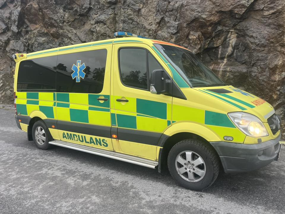 MERCEDES-BENZ Sprinter 316 NGT - AMBULANCE / швидка допомога / shvydka dopomoha - Ambulance: afbeelding 4 MERCEDES-BENZ Sprinter 316 NGT - AMBULANCE / швидка допомога / shvydka dopomoha - Ambulance: afbeelding 4