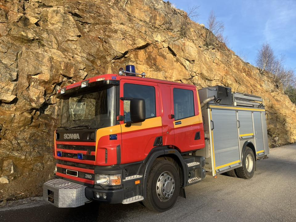 SCANIA P94GB 4x2 NZ310 - Fire engine - RESERVERAD !! - Brandweerwagen: afbeelding 2 SCANIA P94GB 4x2 NZ310 - Fire engine - RESERVERAD !! - Brandweerwagen: afbeelding 2