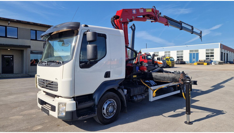 Volvo FL280 4X2 HMF 1560 + platform - Haakarmsysteem vrachtwagen, Kraanwagen: afbeelding 3 Volvo FL280 4X2 HMF 1560 + platform - Haakarmsysteem vrachtwagen, Kraanwagen: afbeelding 3