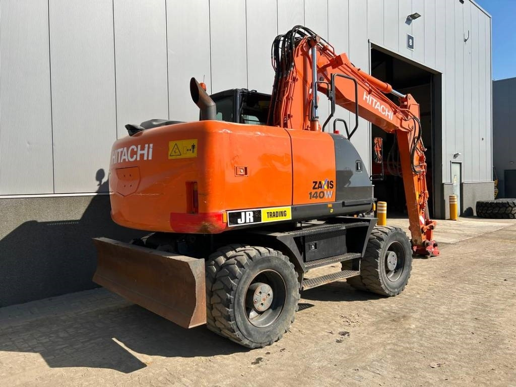 Hitachi ZX 140 W-5B - Mobiele graafmachine: afbeelding 4 Hitachi ZX 140 W-5B - Mobiele graafmachine: afbeelding 4