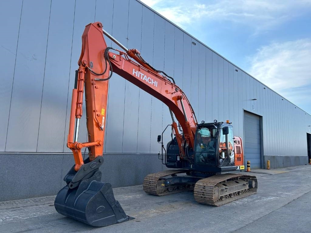 Hitachi ZX 225 US LC-6 - Rupsgraafmachine: afbeelding 2 Hitachi ZX 225 US LC-6 - Rupsgraafmachine: afbeelding 2