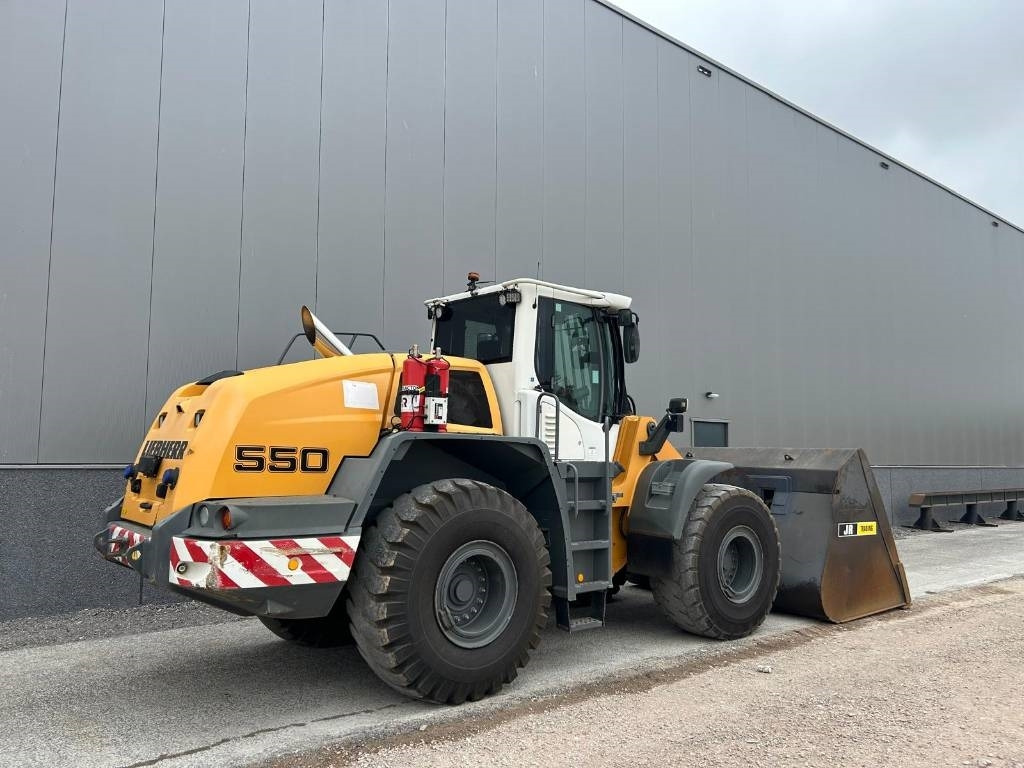 Liebherr L 550 (Comes with High-tip - Mit Hochkipper)  - Wiellader: afbeelding 5 Liebherr L 550 (Comes with High-tip - Mit Hochkipper)  - Wiellader: afbeelding 5