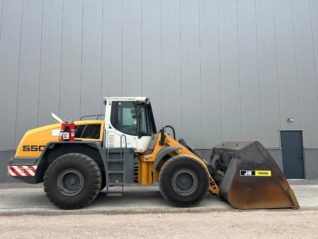 Liebherr L 550 (Comes with High-tip - Mit Hochkipper) - Wiellader: afbeelding 5 Liebherr L 550 (Comes with High-tip - Mit Hochkipper) - Wiellader: afbeelding 5