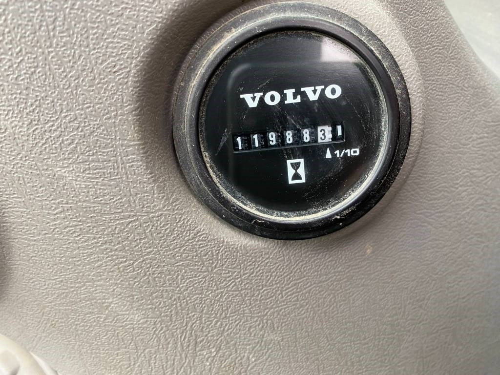 Volvo EWR 150 E (Under Preparation) - Mobiele graafmachine: afbeelding 3 Volvo EWR 150 E (Under Preparation) - Mobiele graafmachine: afbeelding 3