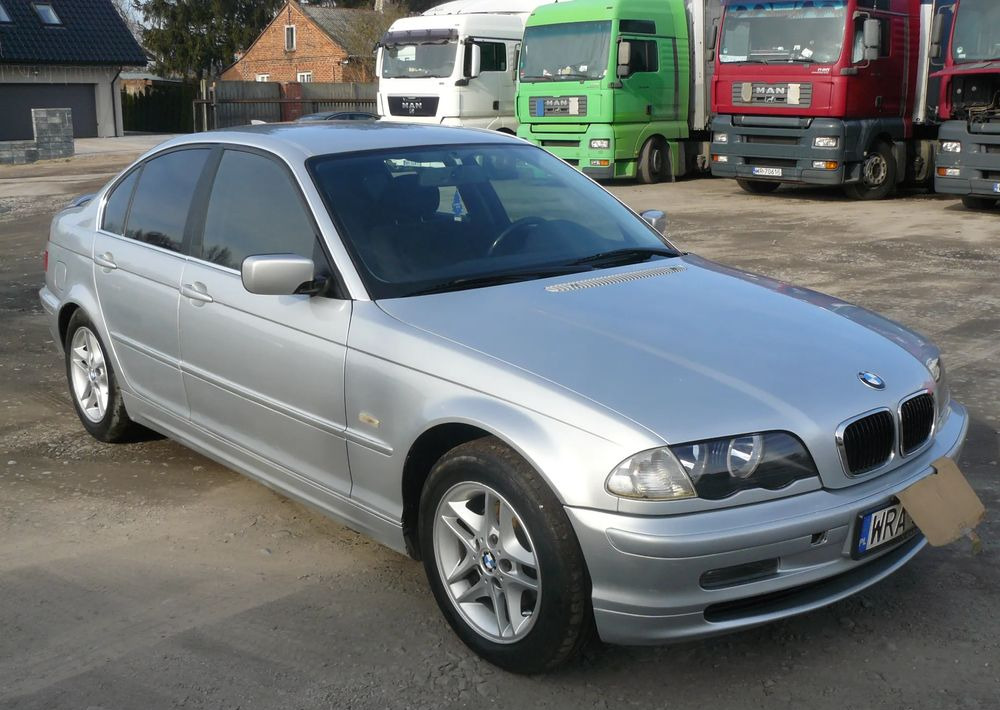 BMW Seria 3 320i - Sedan: afbeelding 2 BMW Seria 3 320i - Sedan: afbeelding 2