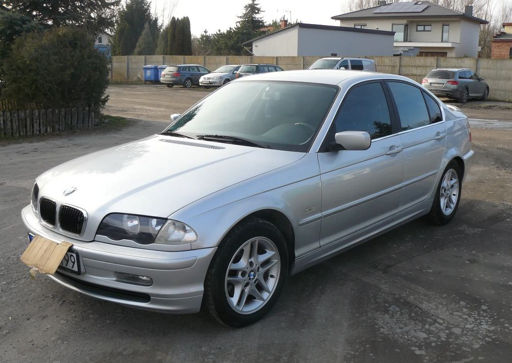 BMW Seria 3 320i - Sedan: afbeelding 3 BMW Seria 3 320i - Sedan: afbeelding 3