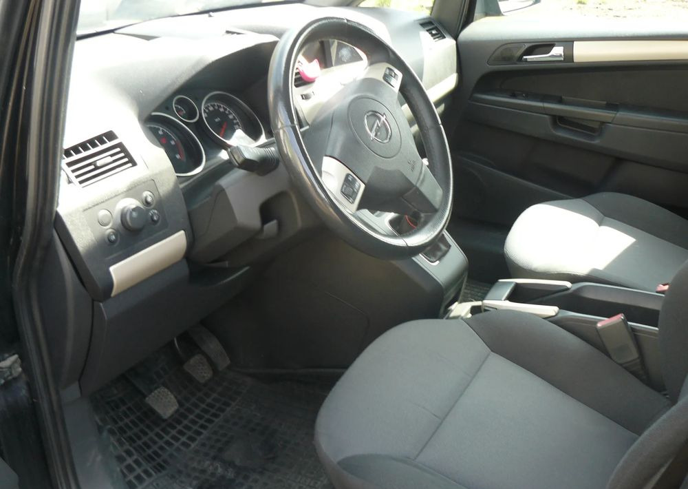 Opel Zafira 1.9 CDTI Cosmo - SUV: afbeelding 5 Opel Zafira 1.9 CDTI Cosmo - SUV: afbeelding 5