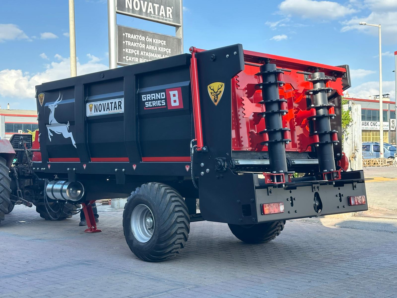 Novatar Manure Spreader 6 m3 - Mestverspreider: afbeelding 1 Novatar Manure Spreader 6 m3 - Mestverspreider: afbeelding 1