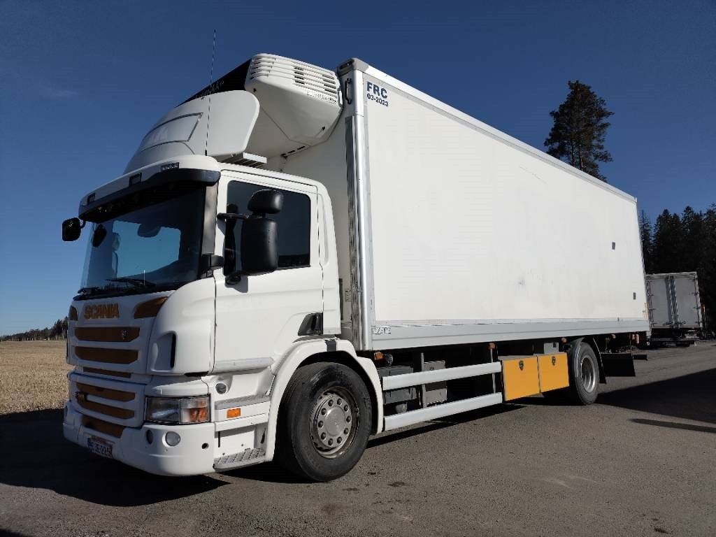 Scania P360 4x2 Vak kylmäkori,lumikko+pl - Koelwagen vrachtwagen: afbeelding 1 Scania P360 4x2 Vak kylmäkori,lumikko+pl - Koelwagen vrachtwagen: afbeelding 1