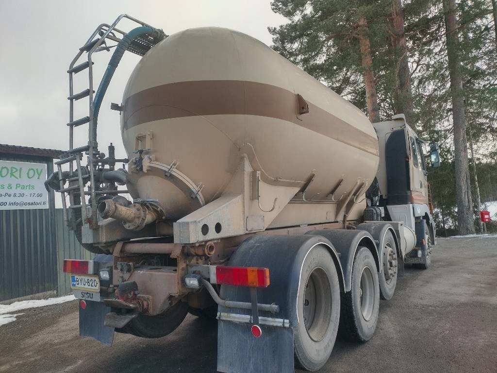 Sisu E14 8x2 kippipainepytty+kompura - Tankwagen: afbeelding 5 Sisu E14 8x2 kippipainepytty+kompura - Tankwagen: afbeelding 5