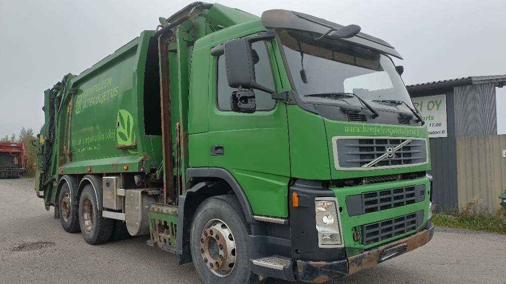 Volvo FM9 6x2 pakkaaja +nostin +etukippo - Vuilniswagen: afbeelding 4 Volvo FM9 6x2 pakkaaja +nostin +etukippo - Vuilniswagen: afbeelding 4