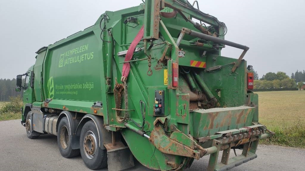 Volvo FM9 6x2 pakkaaja +nostin +etukippo - Vuilniswagen: afbeelding 5 Volvo FM9 6x2 pakkaaja +nostin +etukippo - Vuilniswagen: afbeelding 5
