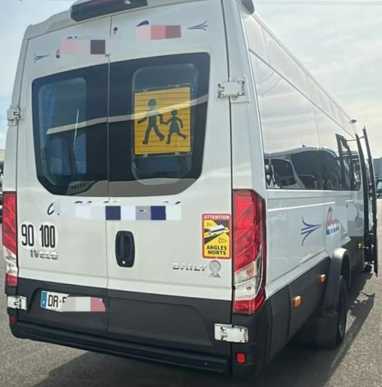 Iveco DAILY/ SPROWADZONE / 2X KLIMA / TV / 108 000 KM - Minibus, Personenvervoer: afbeelding 2 Iveco DAILY/ SPROWADZONE / 2X KLIMA / TV / 108 000 KM - Minibus, Personenvervoer: afbeelding 2