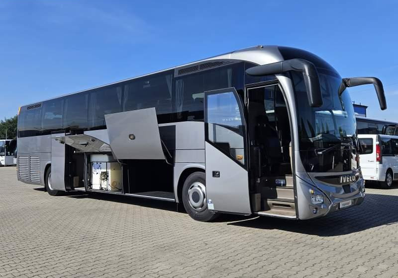 Iveco MAGELYS HD / SPROWADZONY/ MANUAL/ EURO 6 - Touringcar: afbeelding 3 Iveco MAGELYS HD / SPROWADZONY/ MANUAL/ EURO 6 - Touringcar: afbeelding 3