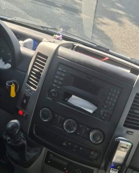 Mercedes-Benz SPRINTER 45 TRANSFER / 23 MIEJSCA/ KLIMA - Minibus, Personenvervoer: afbeelding 2 Mercedes-Benz SPRINTER 45 TRANSFER / 23 MIEJSCA/ KLIMA - Minibus, Personenvervoer: afbeelding 2