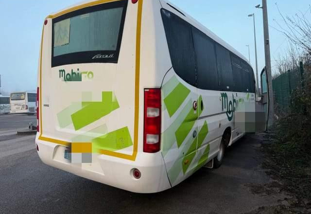 Mercedes-Benz SUNRIDER 818 VARIO / SPROWADZONY / 36 MIEJSC - Minibus, Personenvervoer: afbeelding 4 Mercedes-Benz SUNRIDER 818 VARIO / SPROWADZONY / 36 MIEJSC - Minibus, Personenvervoer: afbeelding 4