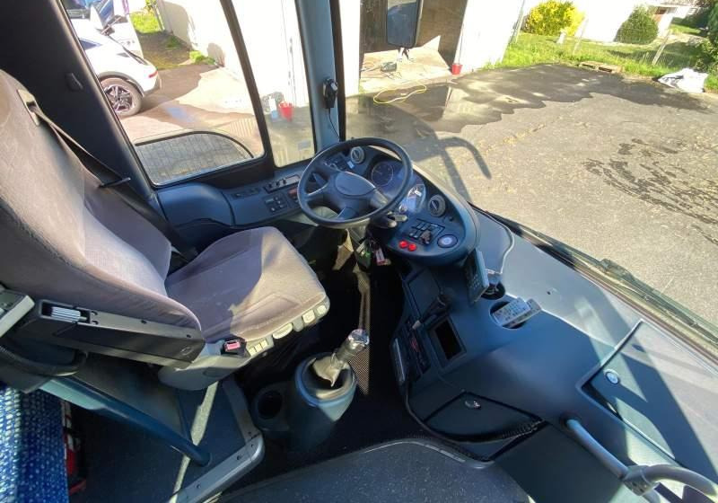 Neoplan TRENDLINER / SPROWADZONY / KLIMATYZACJA/ MANUAL - Streekbus: afbeelding 4 Neoplan TRENDLINER / SPROWADZONY / KLIMATYZACJA/ MANUAL - Streekbus: afbeelding 4