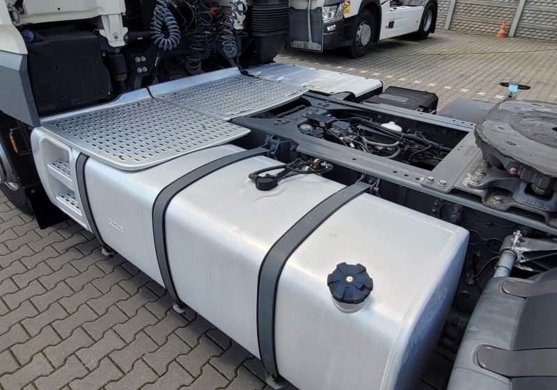 DAF XF510 SPACE CAB / SPROWADZONY / MANUAL / RETARDER - Trekker: afbeelding 3 DAF XF510 SPACE CAB / SPROWADZONY / MANUAL / RETARDER - Trekker: afbeelding 3