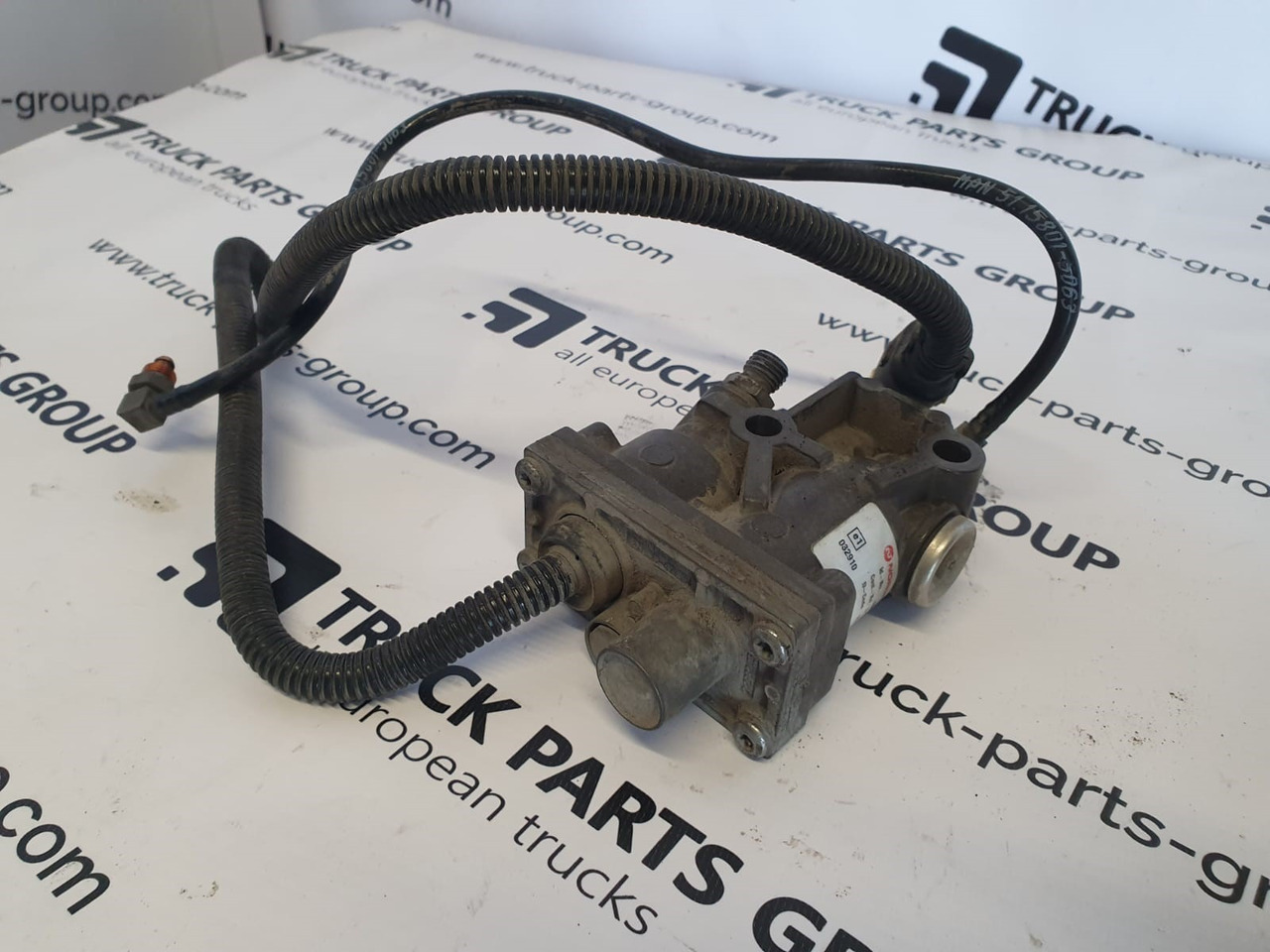 MAN MAN TGX / TGS EURO6 pressure pneumatic valve by NORGREN 4088530, 0105755, 51259020125, 51521600002, 81156106011, 81156106010, 51156100001, 81156106009, 81156106008 - Onderdelen voor Vrachtwagen: afbeelding 4 MAN MAN TGX / TGS EURO6 pressure pneumatic valve by NORGREN 4088530, 0105755, 51259020125, 51521600002, 81156106011, 81156106010, 51156100001, 81156106009, 81156106008 - Onderdelen voor Vrachtwagen: afbeelding 4