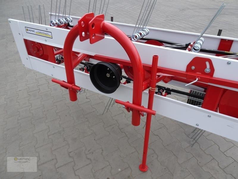 Vemac Bandheuwender 210-250cm Heuwender Schwader Heuschwader Bandwender Bandschwader NEU - Hooischudder: afbeelding 4 Vemac Bandheuwender 210-250cm Heuwender Schwader Heuschwader Bandwender Bandschwader NEU - Hooischudder: afbeelding 4