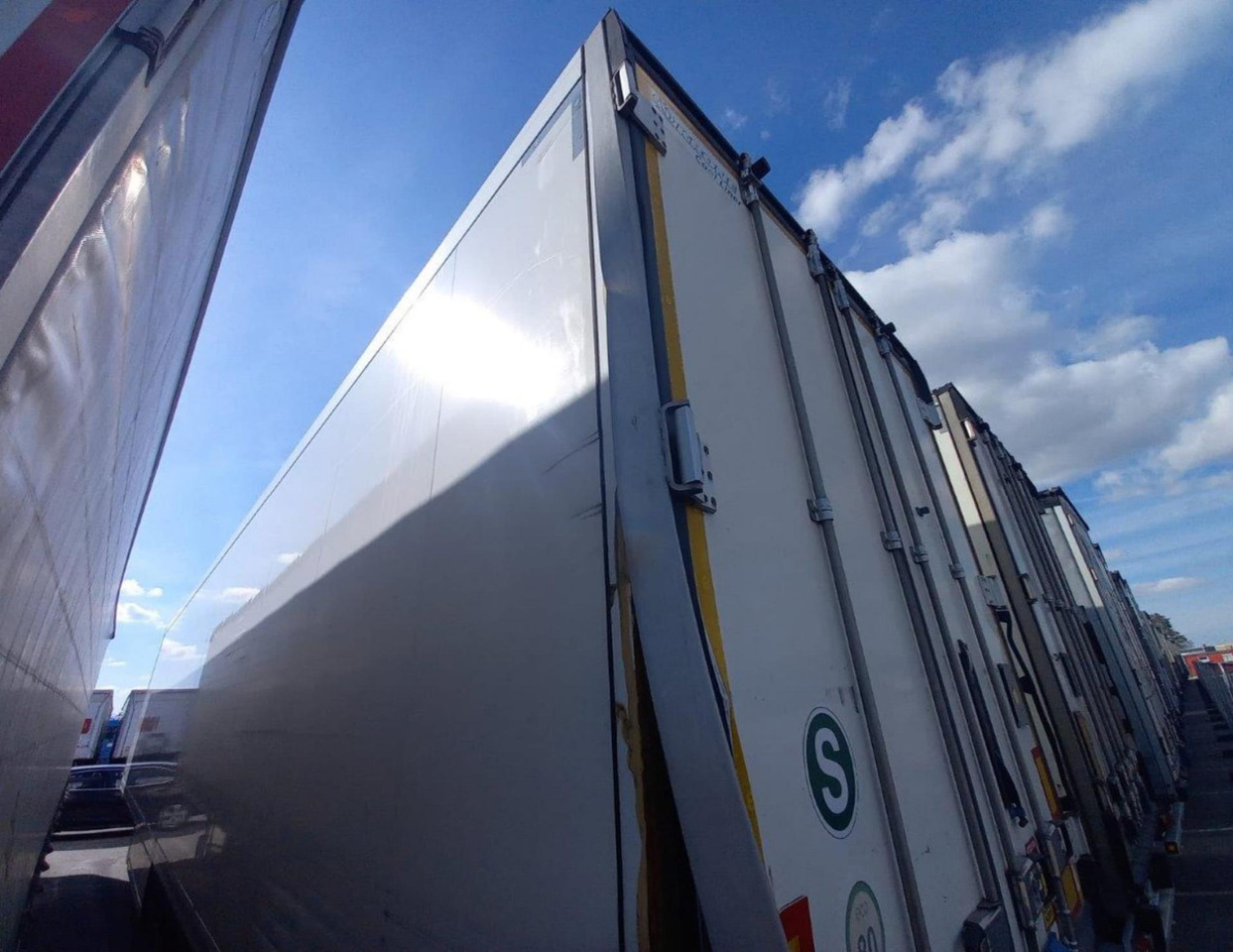 2018 Krone SDR Double Deck Cool Liner FP60 ThermoKing SLXi 300 Lifting Axle - Koelwagen oplegger: afbeelding 4 2018 Krone SDR Double Deck Cool Liner FP60 ThermoKing SLXi 300 Lifting Axle - Koelwagen oplegger: afbeelding 4